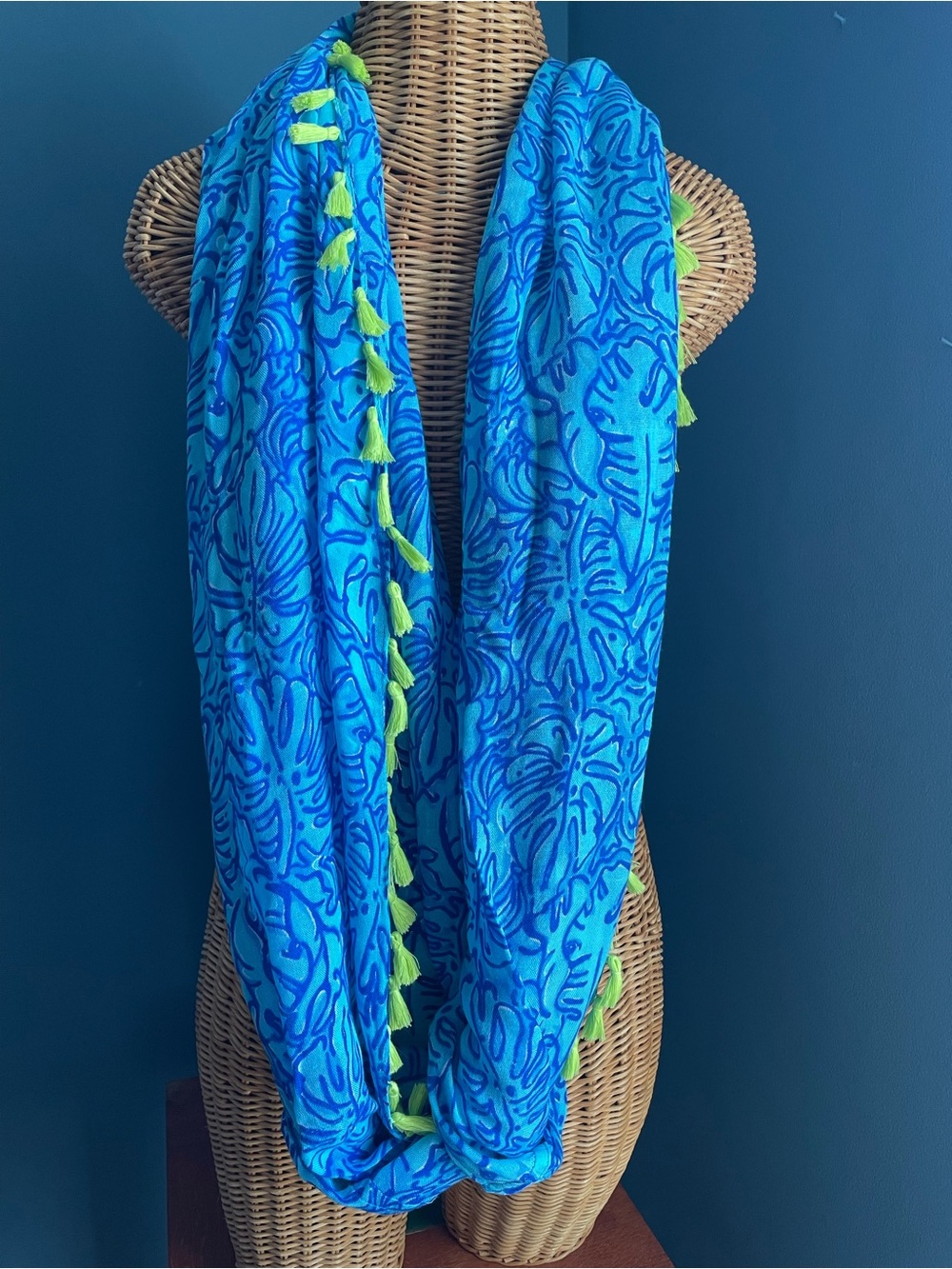 Lilly Pulitzer Blue Aqua Tropical Print Infinity Loop Scarf Neon Tassels